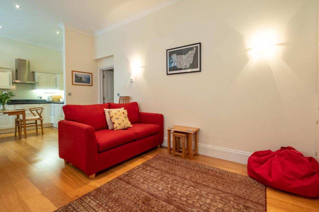 Polly's - Coastal Holiday home